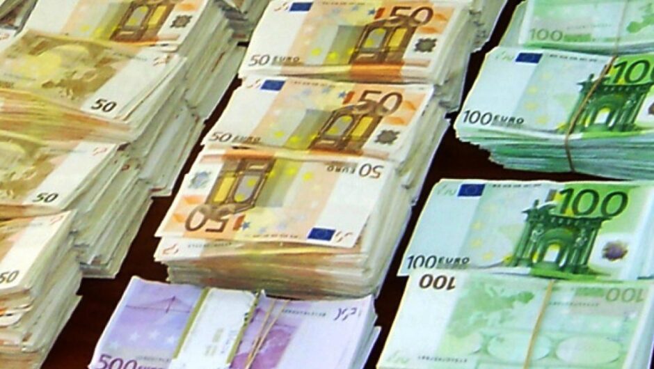 Βρόχος ιδιωτικού και δημόσιου χρέους