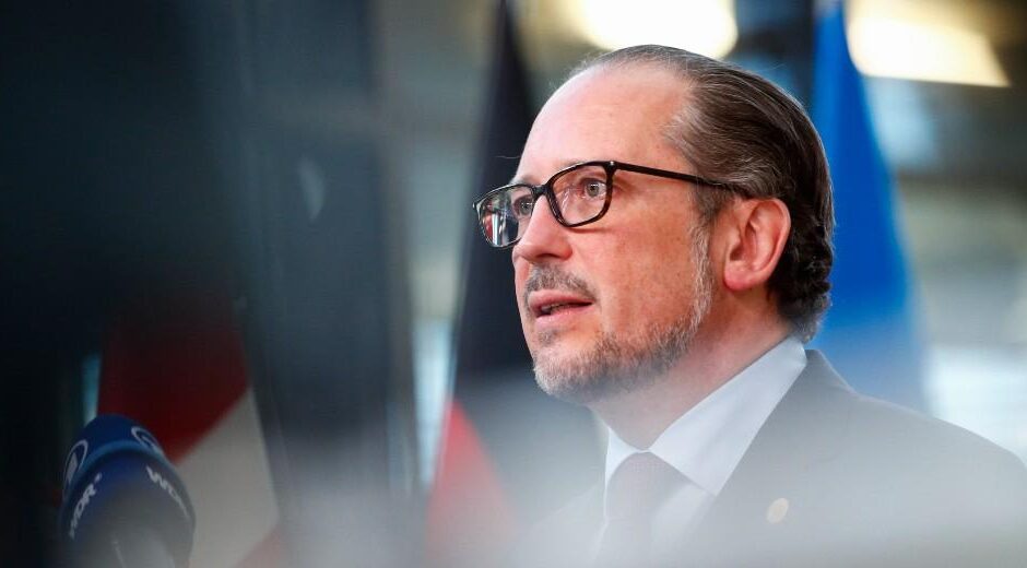 Lockdown για τους ανεμβολίαστους προανήγγειλε ο Αυστριακός καγκελάριος