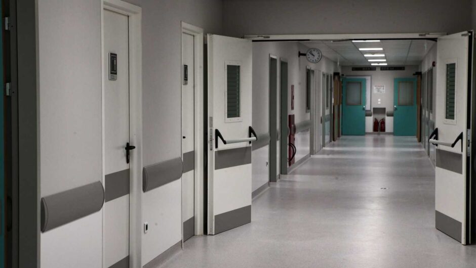 Κορονοϊός: «Υπέγραψε να πεθάνει» – Θρήνος για τον 55χρονο που επέλεξε να μην διασωληνωθεί