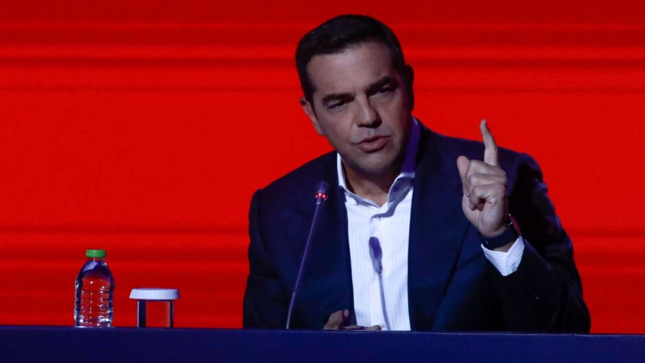 Αλέξης Τσίπρας: Η κυβέρνηση αρνείται να αναλάβει την πολιτική ευθύνη για την πανδημία
