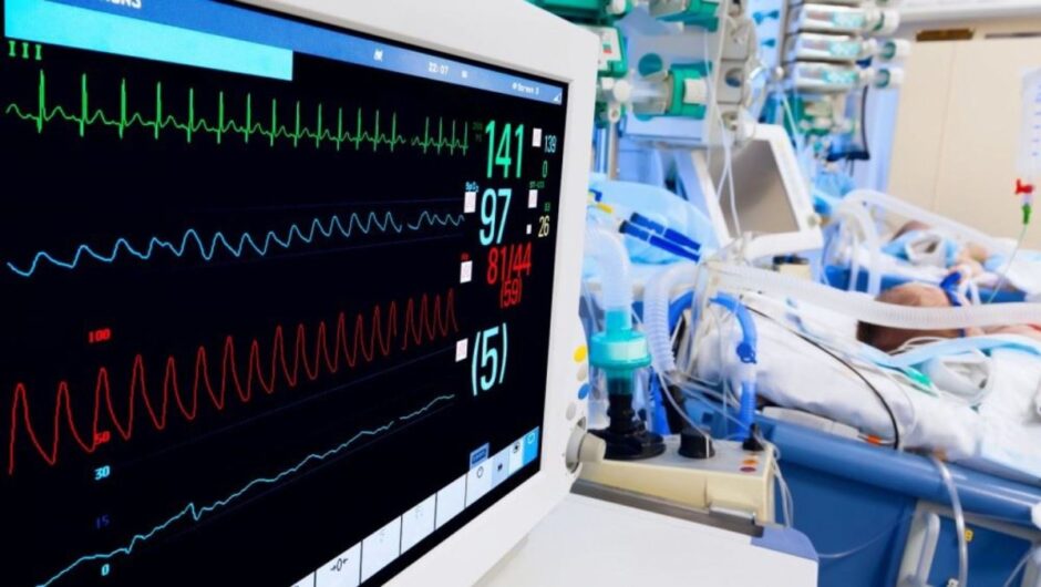 Μειώθηκαν οι νοσηλείες στα νοσοκομεία της Λάρισας – Το 80% στις ΜΕΘ είναι ανεμβολίαστοι