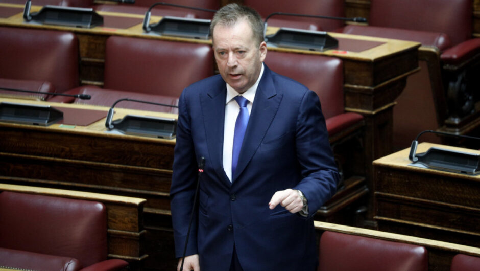 Κόκκαλης για έκτακτη οικονομική ενίσχυση υγειονομικών: Στήριξη με πολιτικές πρωτοβουλίες, όχι εφημεριακά