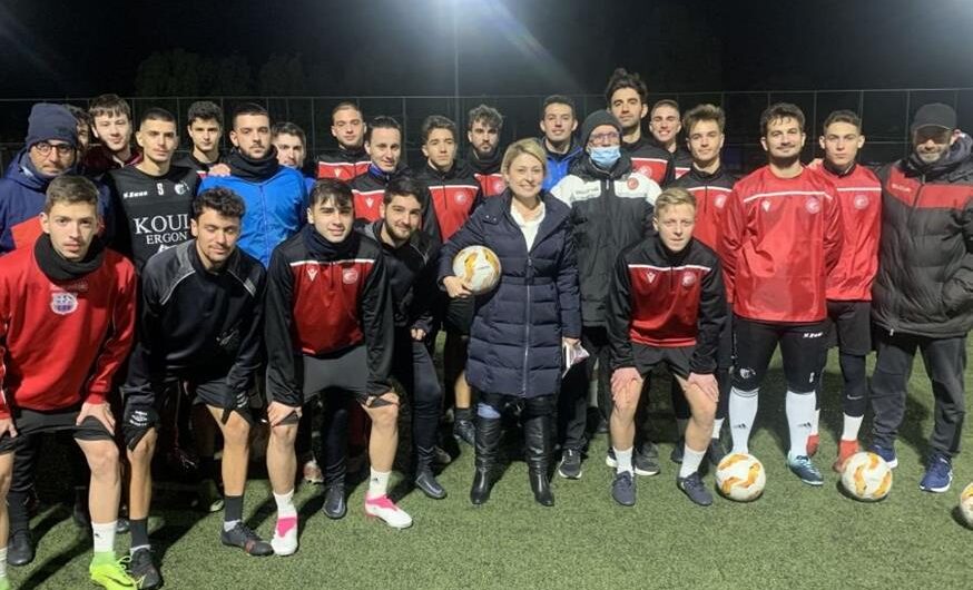 Το fair play της χρονιάς έγινε στην Πάτρα: Έμειναν ακίνητοι και έφαγαν γκολ
