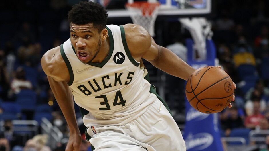 Τέταρτη σερί νίκη με «σούπερ Γιάννη» οι Μπακς