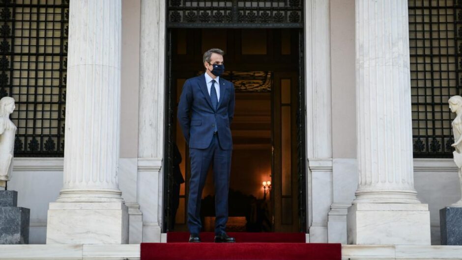 Κυριάκος Μητσοτάκης / Τα γυρίζει για το αυτοδυναμία… ή χάος και φλερτάρει Ανδρουλάκη