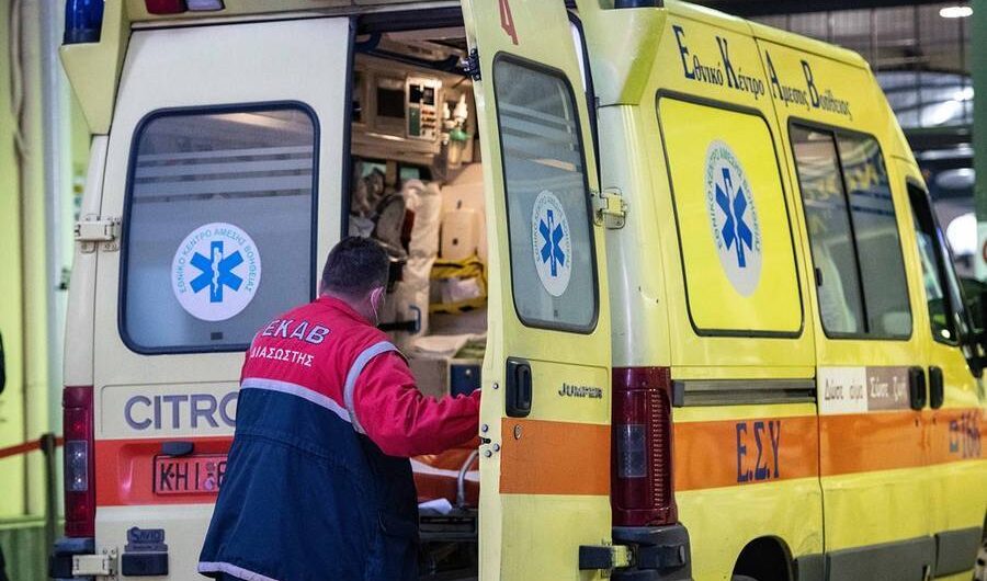 Πάτρα: Ηλικιωμένη έπεσε από τις σκάλες- Tην επανέφεραν στη ζωή οι διασώστες του ΕΚΑΒ