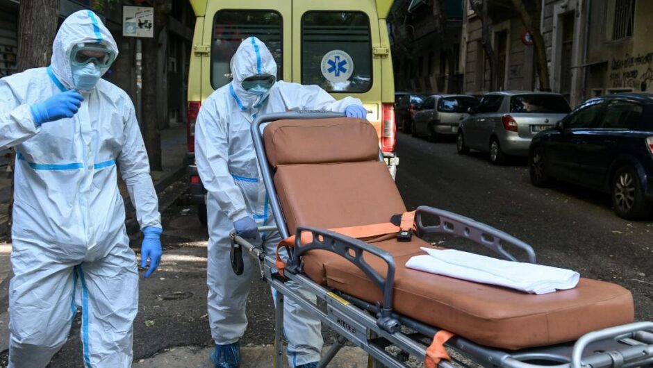 Κορωνοϊός / Η συγκλονιστική ανάρτηση εντατικολόγου – «Μπορεί να σπάσουμε μπροστά σε τόσο θάνατο»