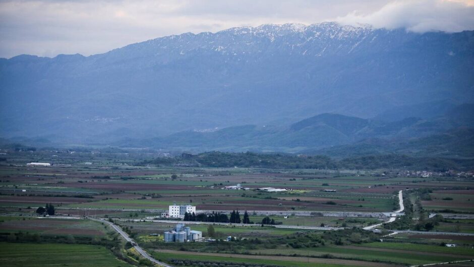 Καιρός: Τελευταίες βροχές πριν την «άνοιξη» – Πού θα σημειωθούν καταιγίδες