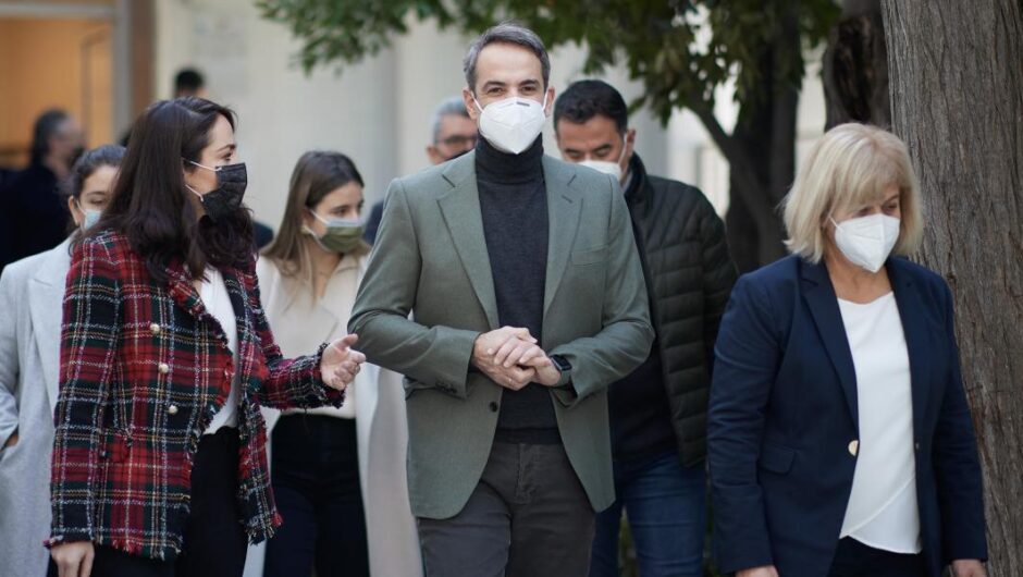 ΣΥΡΙΖΑ Ιωαννίνων / Δίνει οδηγίες στον Μητσοτάκη για τις διακοπές στο Ζαγόρι