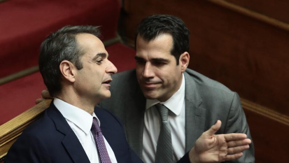 Κυβέρνηση Μητσοτάκη / Επί τάπητος υποχρεωτικός εμβολιασμός για τους άνω των 50 ετών – Στους 4 μήνες η 3η δόση