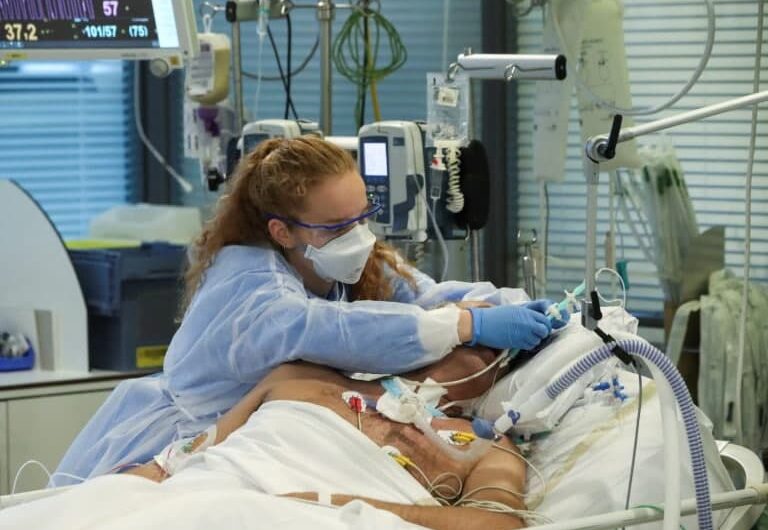 Οικογενειακή τραγωδία στη Λάρισα – Ζευγάρι πέθανε από κορωνοϊό με διαφορά μιας εβδομάδας