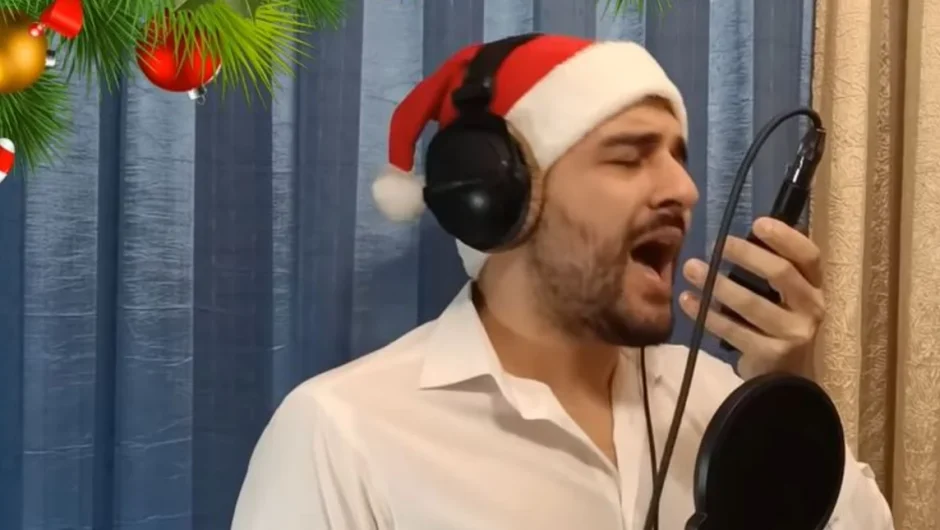 Τα Κάλαντα όπως δεν τα έχετε ξανακούσει! -Οι απίστευτες μιμήσεις του Γιάννη Χατζόπουλου με Καρρά, Ρουβά, Βοσκόπουλο, Ρέμο, Παπακωνσταντίνου [βίντεο]