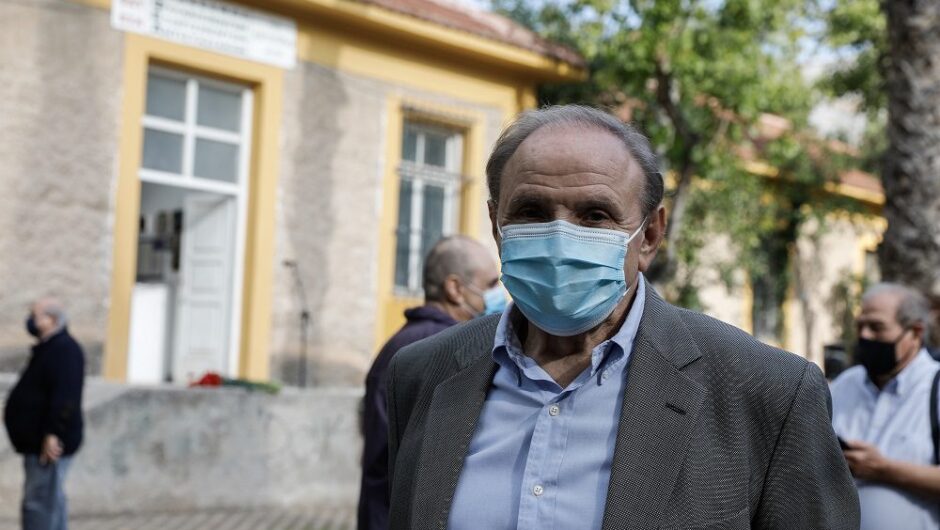 Στέφανος Τζουμάκας: «Το αίτημα να πάρουν πόδι αποτελεί εθνική υπόθεση»