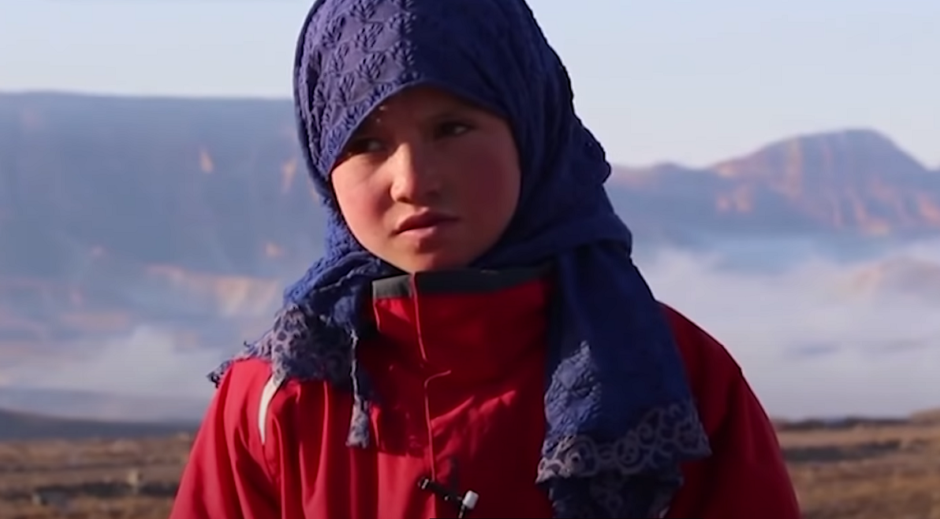 Αφγανιστάν: Πούλησαν την 9χρονη κόρη τους για να εξασφαλίσουν τροφή – Πώς ξέφυγε από τον γάμο