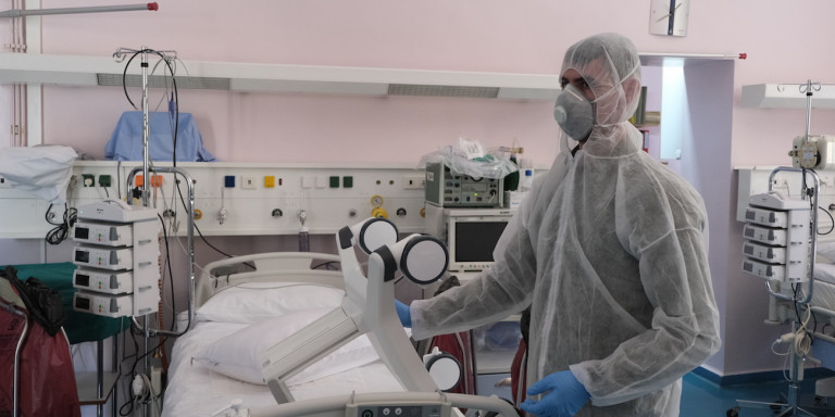 Κορωνοϊός – ΠΟΕΔΗΝ: Στους 2.700 οι υγειονομικοί σε καραντίνα