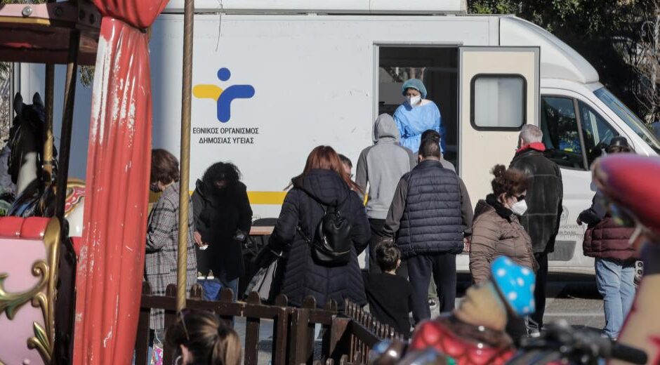 32.694 νέα κρούσματα και 80 θάνατοι από Covid-19