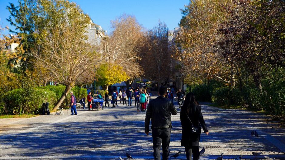 Καιρός: Αραιές νεφώσεις και θερμοκρασία έως 19 βαθμούς Κελσίου