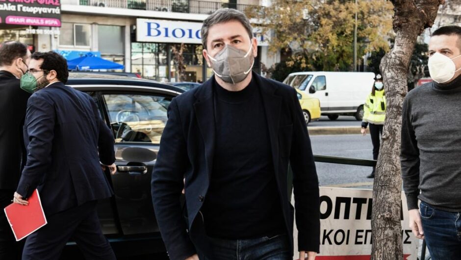Κίνημα Αλλαγής / Αμήχανη αντιπολίτευση