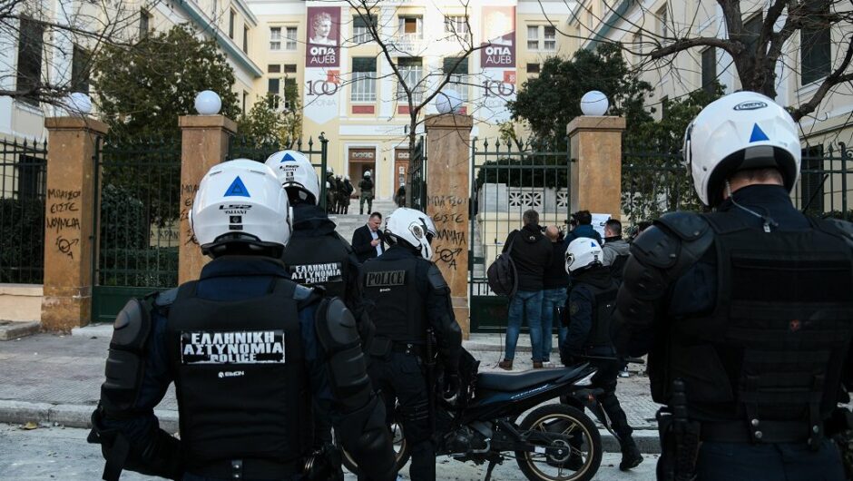 Επιστροφή στο δόγμα «νόμος και τάξη» από την κυβέρνηση Μητσοτάκη σε Υγεία και Παιδεία