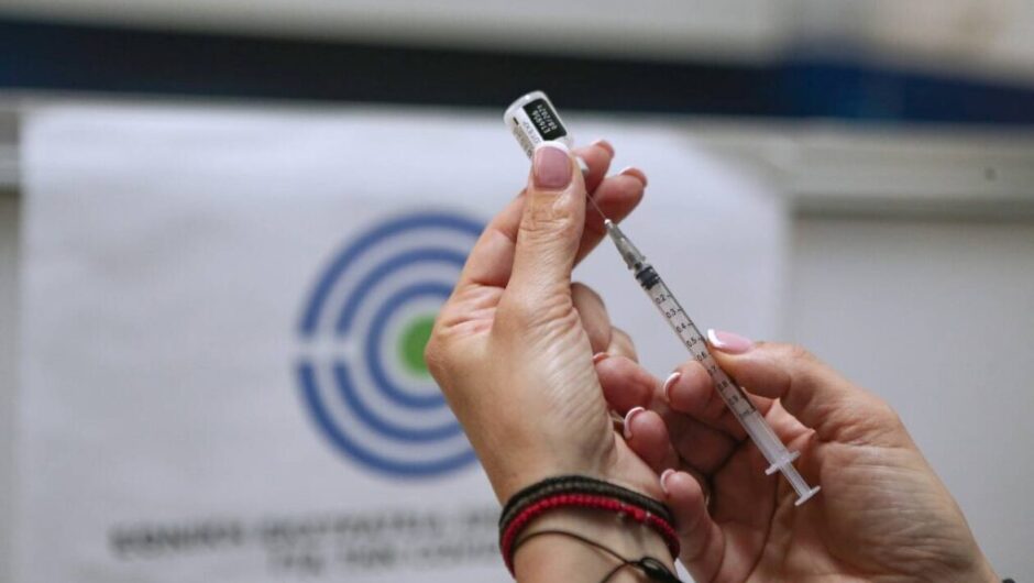 Κορωνοϊός: Δύο απολύσεις για τους εικονικούς εμβολιασμούς στον Παλαμά Καρδίτσας