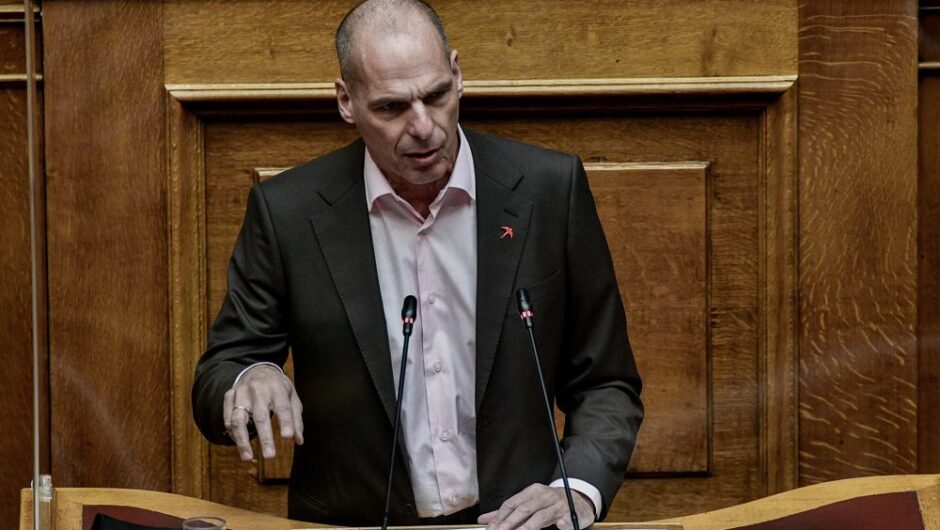 Ελιγμοί Βαρουφάκη με το βλέμμα στην προοδευτική κυβέρνηση του ΣΥΡΙΖΑ