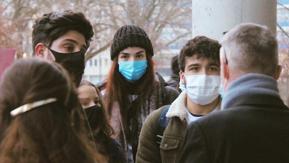 Οδηγός για τον κορωνοϊό: Τι ισχύει σε θετικό τεστ ή επαφή με κρούσμα- 10 απαντήσεις του ΕΟΔΥ