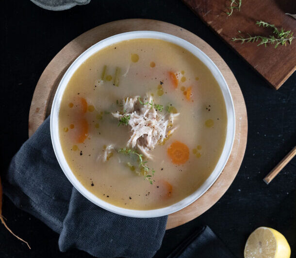 Κοτόσουπα αυγολέμονο (βίντεο)