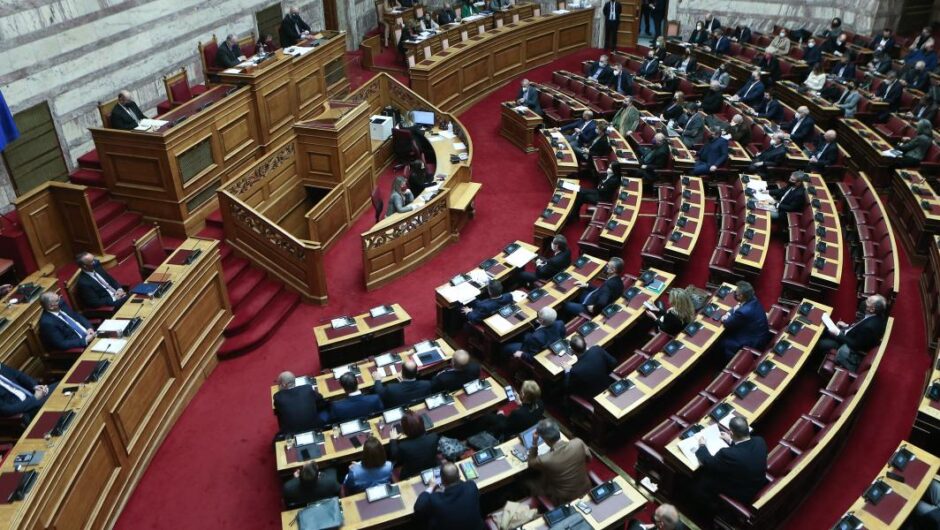Η πρόταση μομφής