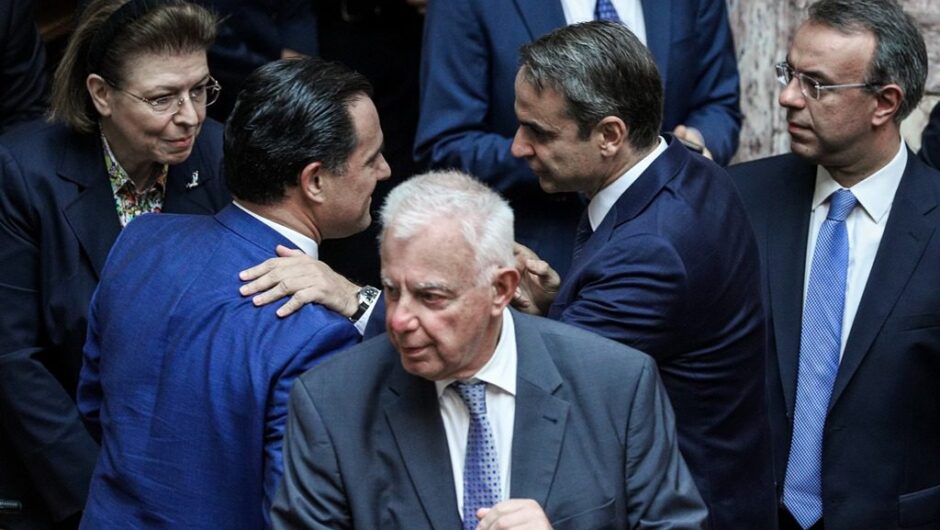 Κυβέρνηση Μητσοτάκη: «Λάθος μηνύματα» για την πανδημία – Καθαρά μηνύματα για τα πολιτικοοικονομικά συμφέροντα