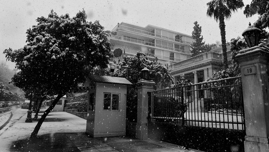 Μια κυβέρνηση που παράγει πολλαπλάσια προβλήματα απ’ όσα καλείται να λύσει
