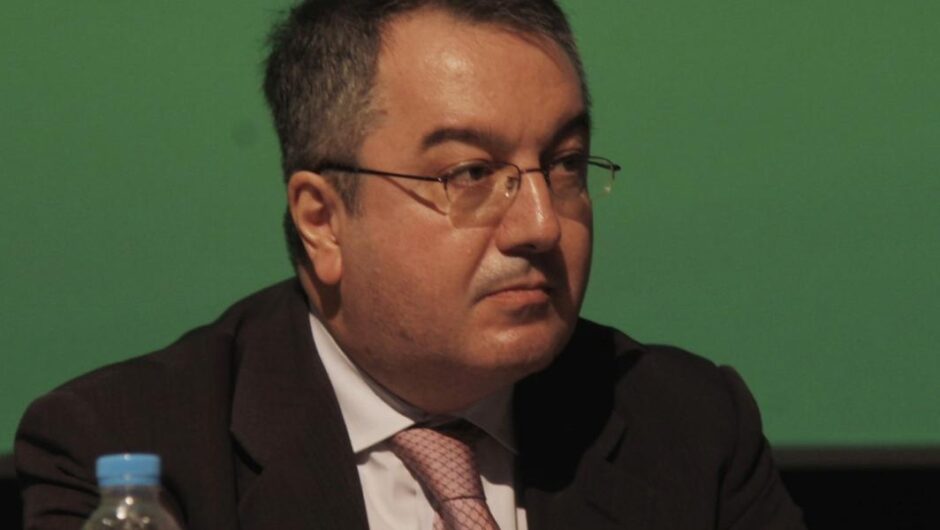 Ηλίας Μόσιαλος / Νέα παραλλαγή από το Καμερούν ανιχνεύθηκε στη Γαλλία – Τι γνωρίζουμε