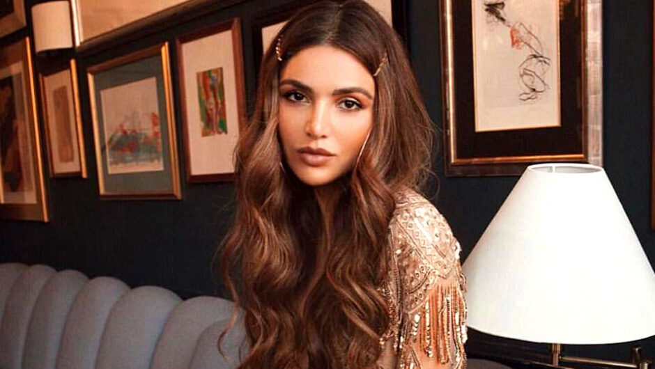 8 εύκολα χτενίσματα για να δώσετε λάμψη στο καθημερινό στυλ