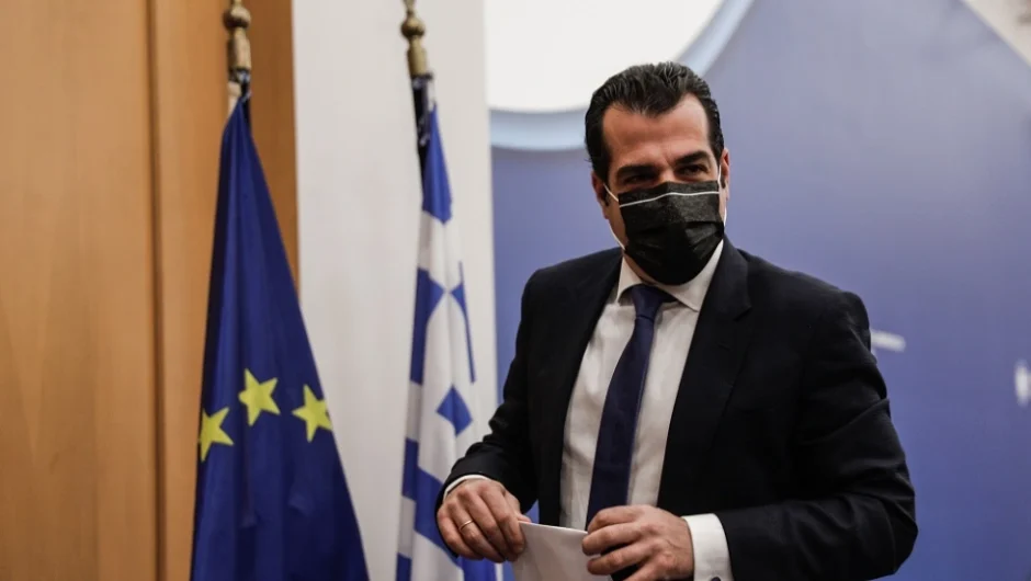 Κορωνοϊός – Πλεύρης: Εκτός ΕΣΥ όσοι υγειονομικοί δεν έχουν εμβολιαστεί ως τις 31 Μαρτίου
