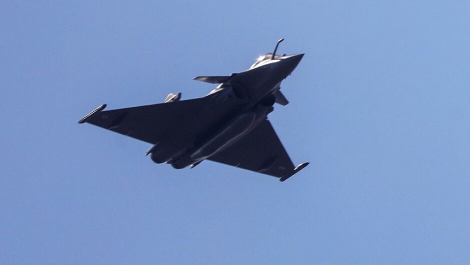 Η κυβέρνηση δείχνει τα Rafale για να κρύψει τις αποτυχίες στην Υγεία, Οικονομία και Παιδεία