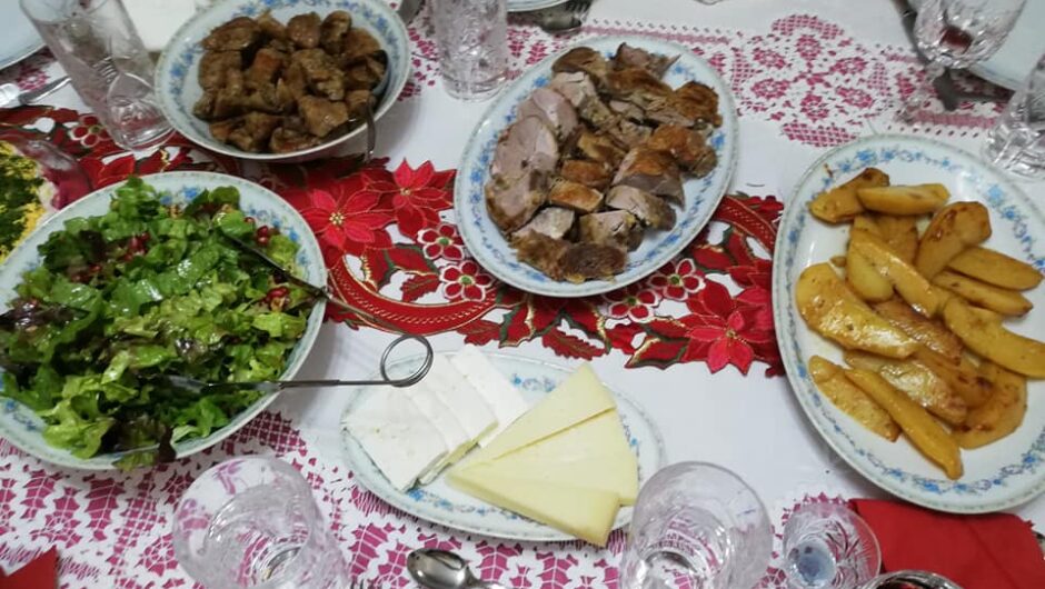 Δείτε πώς θα επανέλθετε στα κιλά σας μετά τις γιορτές