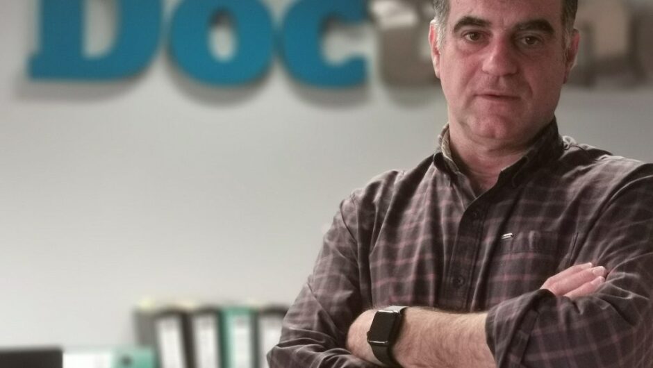 Δήλωση συνδικαλιστών δημοσίου και ιδιωτικού τομέα για τη δίωξη Βαξεβάνη και την ελευθερία του Τύπου