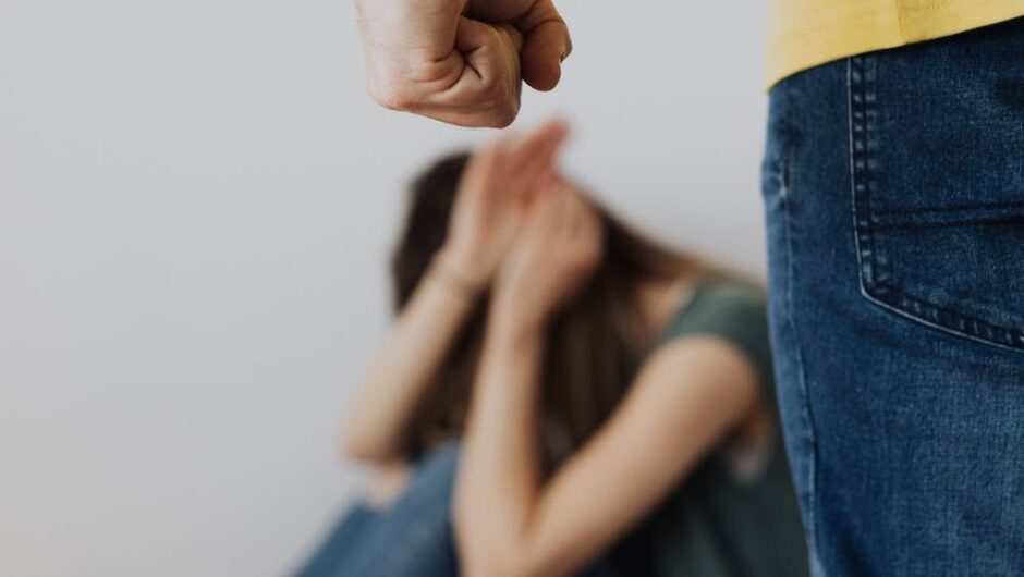 Σοκ στον Βόλο: Ποινική δίωξη για ομαδικό βιασμό φοιτήτριας – Ποιοι είναι οι κατηγορούμενοι