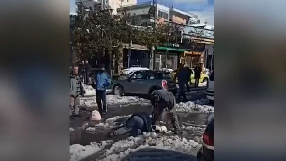 Σκυλάκι έπαθε ηλεκτροπληξία-Πολίτες του πρόσφεραν τις πρώτες βοήθειες αλλά δε σώθηκε (VIDEO)