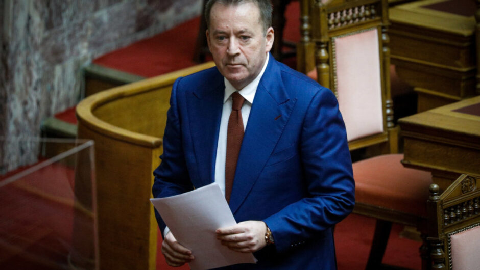 Κόκκαλης: Ο υπουργός Αγροτικής Ανάπτυξης νομίζει ότι τα πρόβατα γεννούν τρεις μήνες το χρόνο…