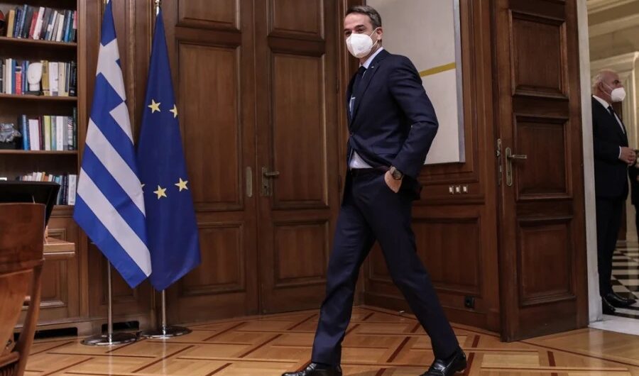 Μητσοτάκης: Ψάχνει «τρύπα» να εξαγγείλει κάλπες