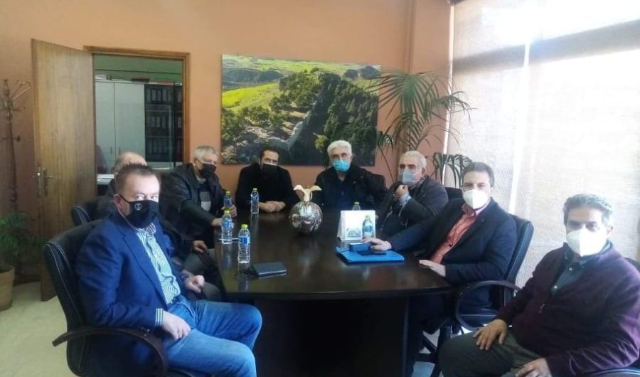Εγκαινιάστηκαν τα νέα γραφεία του ΣΥΡΙΖΑ στα Φάρσαλα από τον Σταύρο Αραχωβίτη – Συνάντηση με τον Δήμαρχο Φαρσάλων