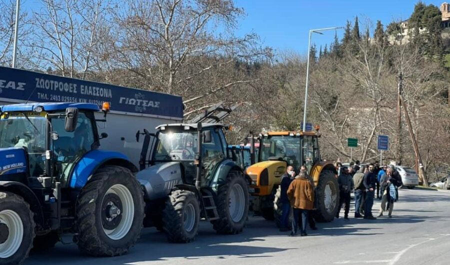 Στους δρόμους και οι αγρότες της Ελασσόνας