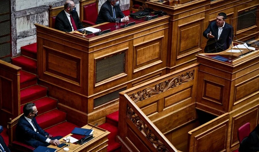 Οι τρεις τομείς των διαφορών Τσίπρα – Μητσοτάκη σε άμυνα και εξωτερική πολιτική