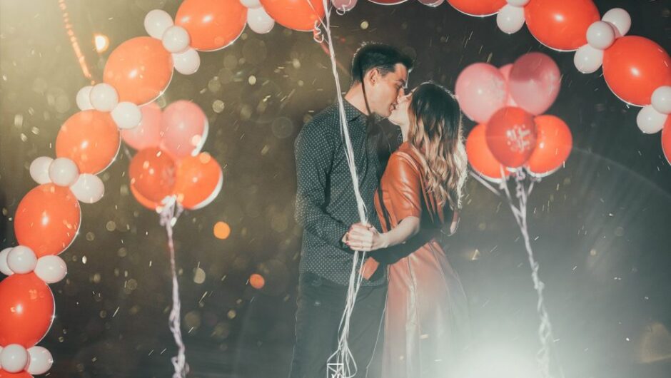 Λάρισα: Πρόταση γάμου σε… Σχολή χορού, για δυο νέα παιδιά