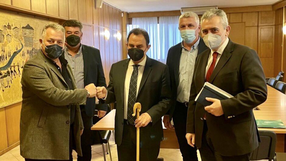 Μ. Χαρακόπουλος με αγρότες στον Υπουργό Αγρ. Ανάπτυξης: Εξάντληση κάθε περιθωρίου επιδότησης του αγροτικού ρεύματος