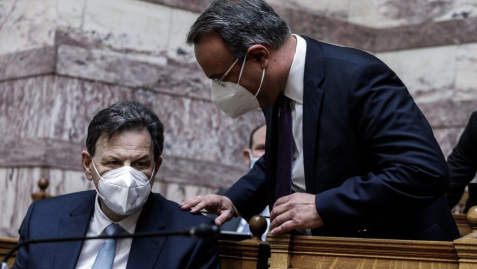 Σκληρή άνοιξη στην οικονομία