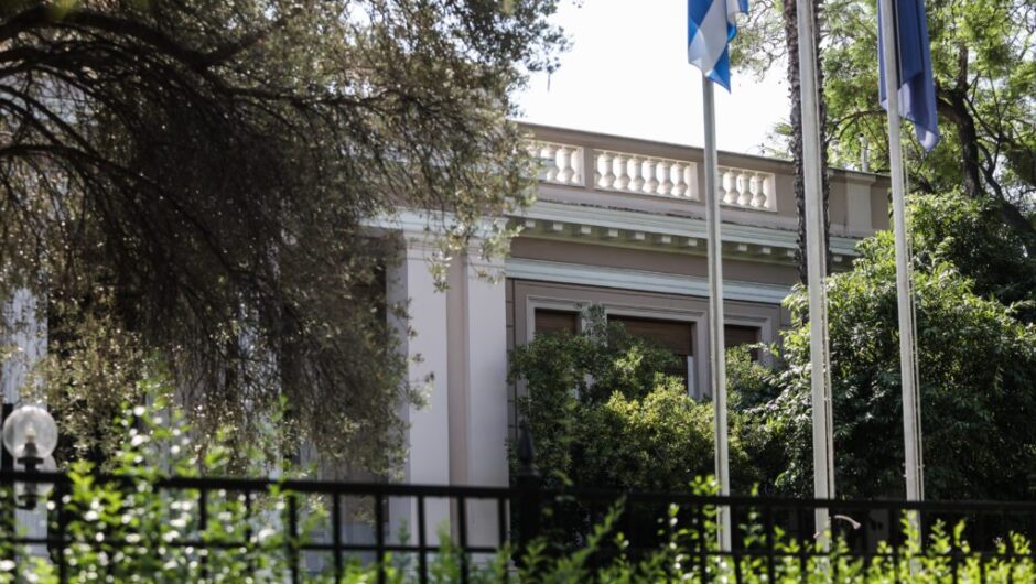 Ο ήχος από τα τρακτέρ των αγροτών «μπλοκάρει» το Μαξίμου