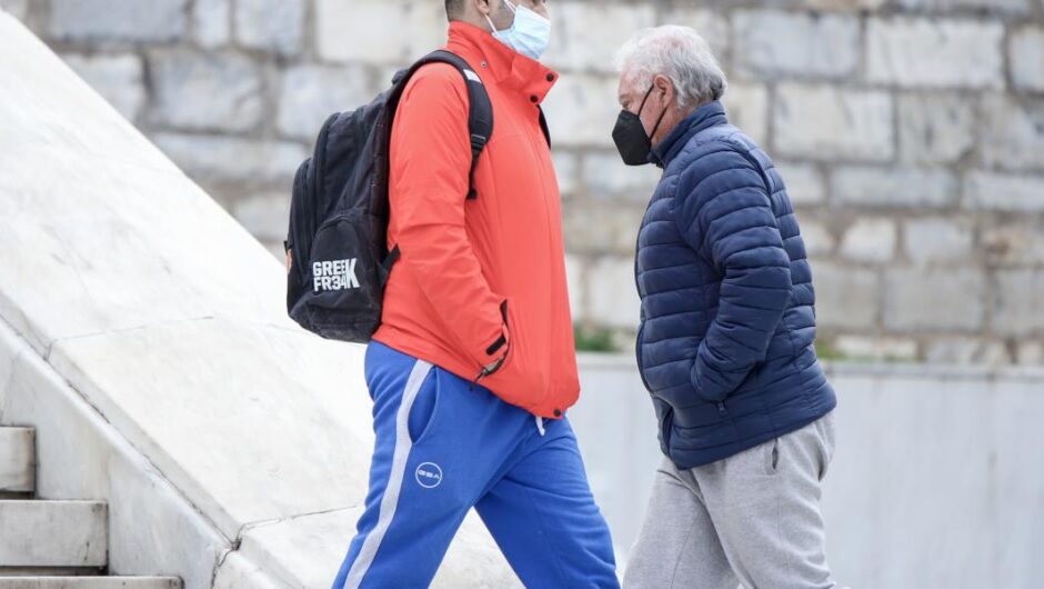 Κορωνοϊός / Επιπλέον 63 θάνατοι, πάνω από 8.000 κρούσματα το τελευταίο 24ωρο