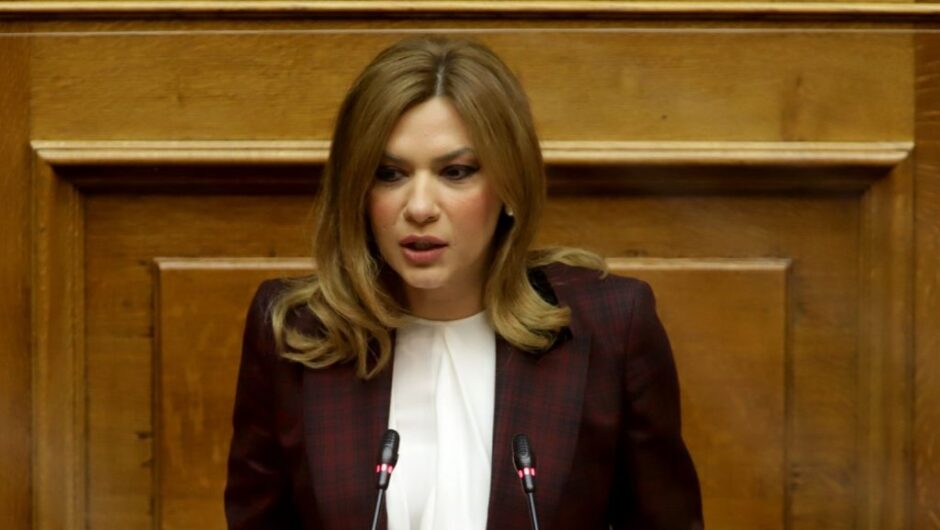 Στο Μαξίμου η Στέλλα Μπίζιου – Συνάντηση με τον πρωθυπουργό Κυριάκο Μητσοτάκη