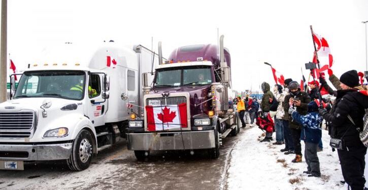 Καναδάς: Ανυποχώρητοι οι οδηγοί φορτηγών για τον υποχρεωτικό εμβολιασμό